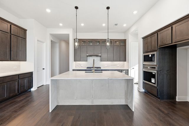 2265 Slate Drive, Waxahachie, TX 75167