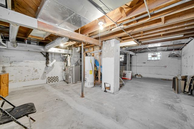 8212 W Taft Street, Merrillville, IN 46410