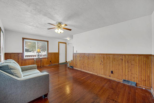 8212 W Taft Street, Merrillville, IN 46410