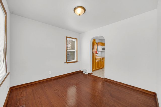 8212 W Taft Street, Merrillville, IN 46410