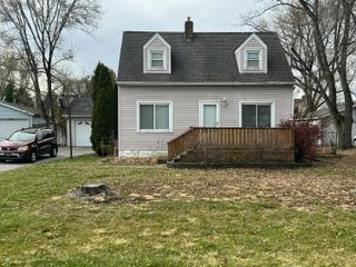 8212 W Taft Street, Merrillville, IN 46410