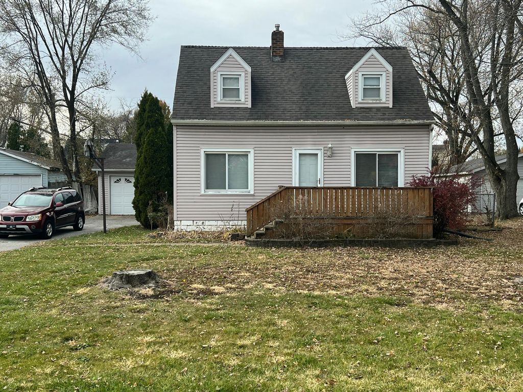 8212 W Taft Street, Merrillville, IN 46410