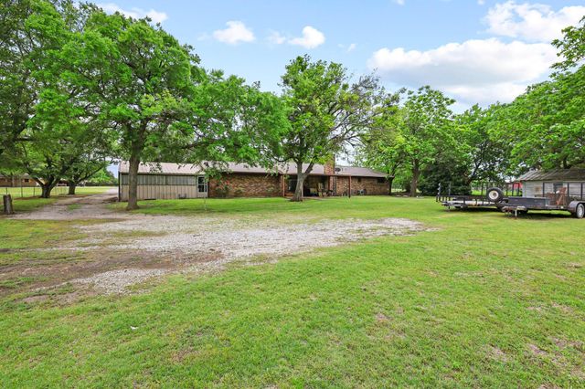 506 Fm 816, Wolfe City, TX 75496