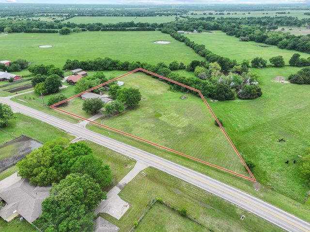 506 Fm 816, Wolfe City, TX 75496