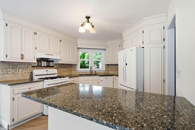 608 Dolphin Drive, Summerville, SC 29485