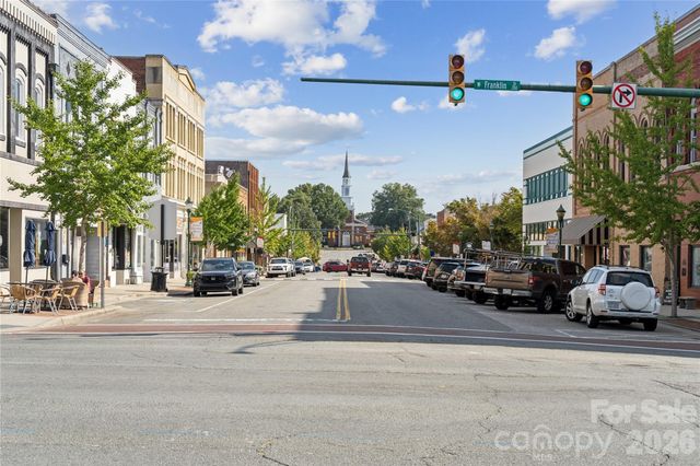 103 Coronado Avenue, Matthews, NC 28104