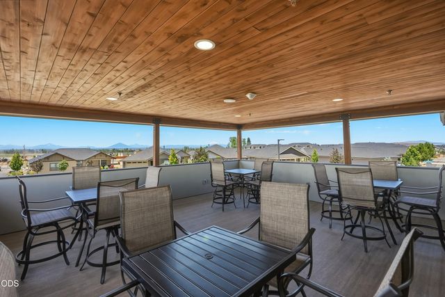 2728 NW 26th Loop North, Redmond, OR 97756