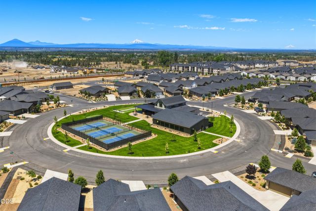 2728 NW 26th Loop North, Redmond, OR 97756