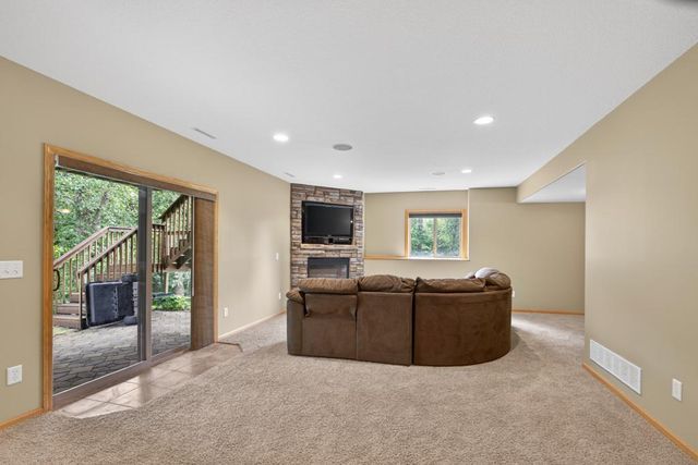 2823 Dunlap Lane SE, Rochester, MN 55904