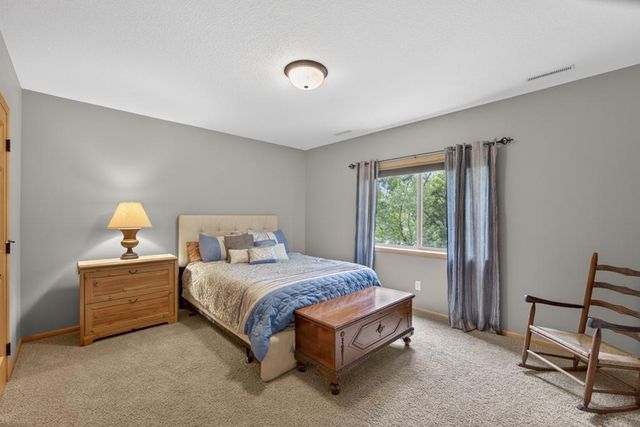 2823 Dunlap Lane SE, Rochester, MN 55904