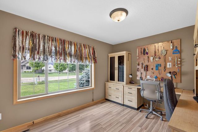 2823 Dunlap Lane SE, Rochester, MN 55904