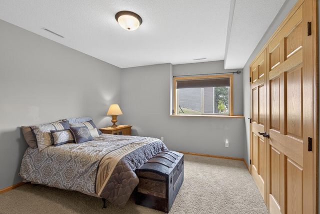 2823 Dunlap Lane SE, Rochester, MN 55904