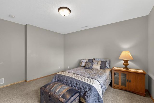2823 Dunlap Lane SE, Rochester, MN 55904