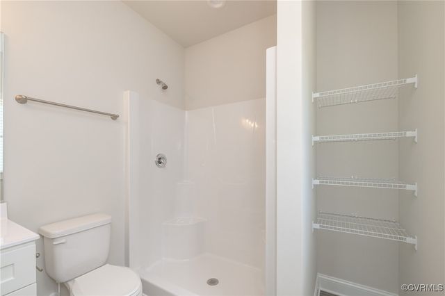 706 S Main St, Blackstone, VA 22824