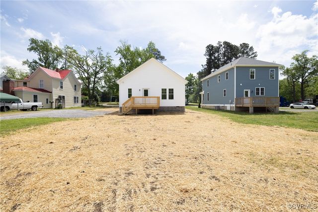 706 S Main St, Blackstone, VA 22824