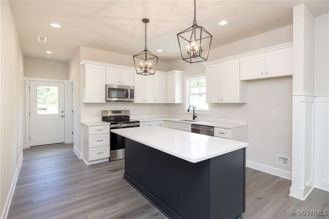706 S Main St, Blackstone, VA 22824