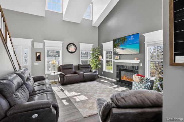 9055 Hegel Road, Goodrich, MI 48438