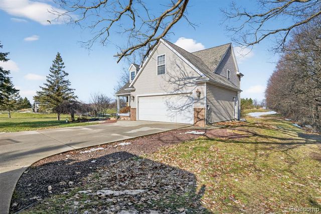 9055 Hegel Road, Goodrich, MI 48438