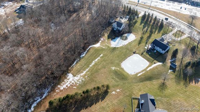 9055 Hegel Road, Goodrich, MI 48438