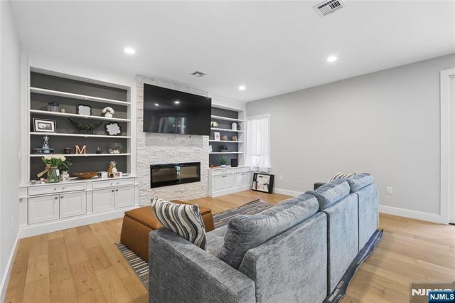 68 Serpentine Road, Demarest, NJ 07627