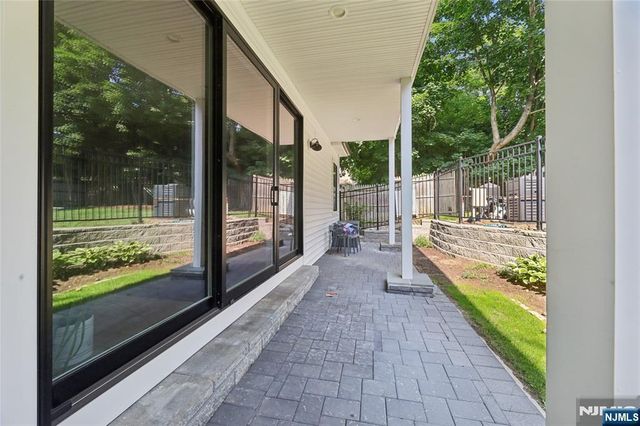 68 Serpentine Road, Demarest, NJ 07627