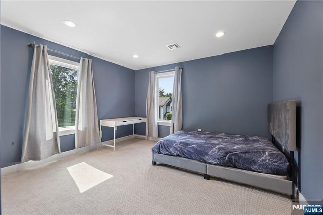 68 Serpentine Road, Demarest, NJ 07627