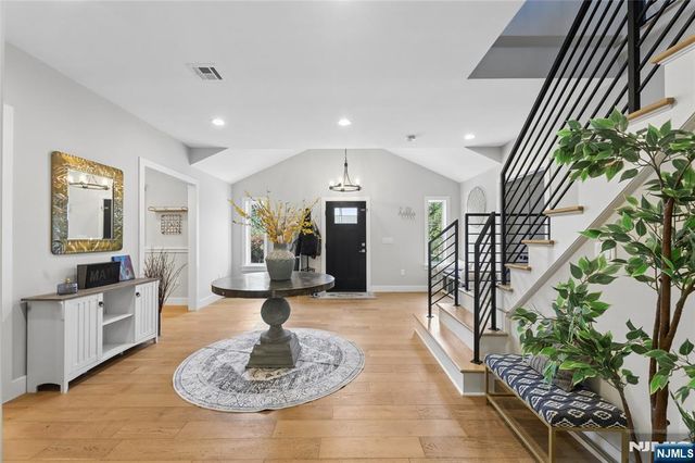 68 Serpentine Road, Demarest, NJ 07627