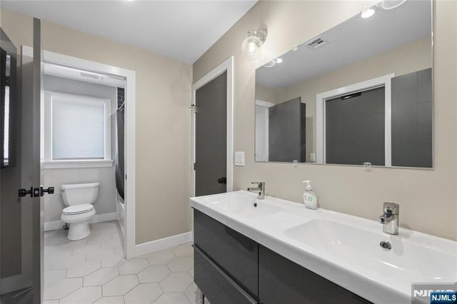 68 Serpentine Road, Demarest, NJ 07627