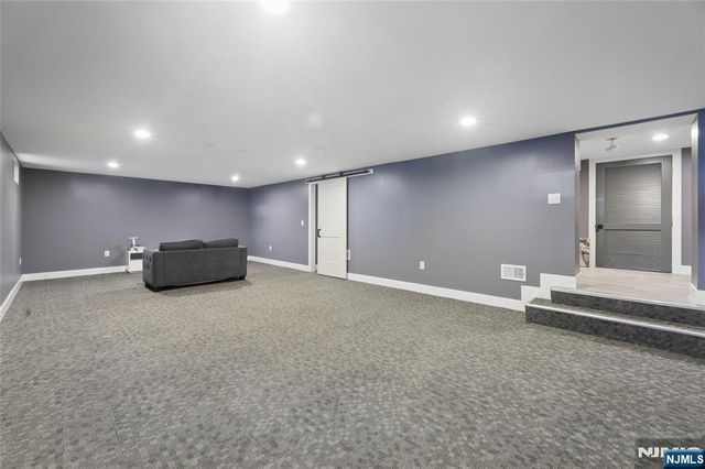 68 Serpentine Road, Demarest, NJ 07627