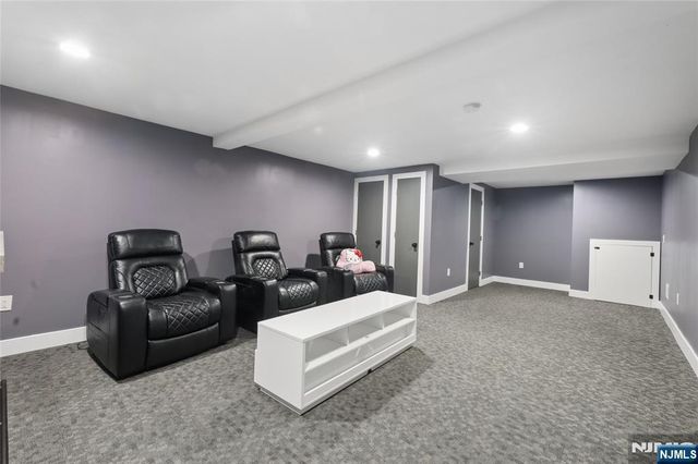 68 Serpentine Road, Demarest, NJ 07627