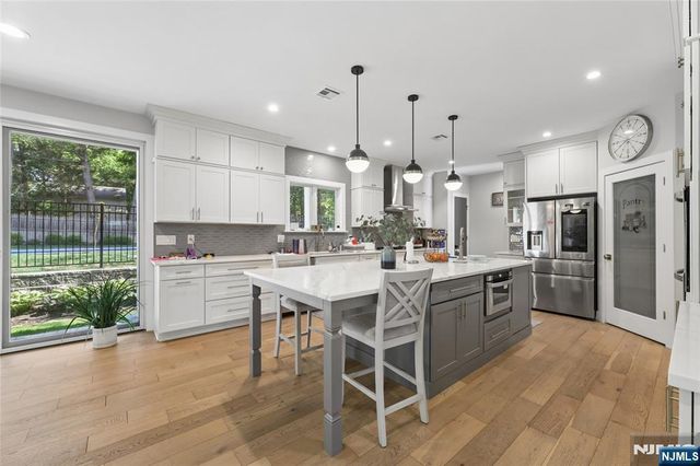 68 Serpentine Road, Demarest, NJ 07627