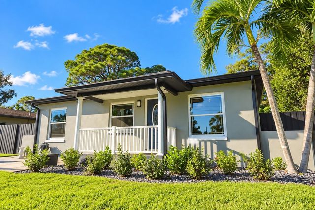 5817 DARTMOUTH AVENUE N, St Petersburg, FL 33710