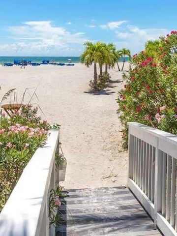 5817 DARTMOUTH AVENUE N, St Petersburg, FL 33710