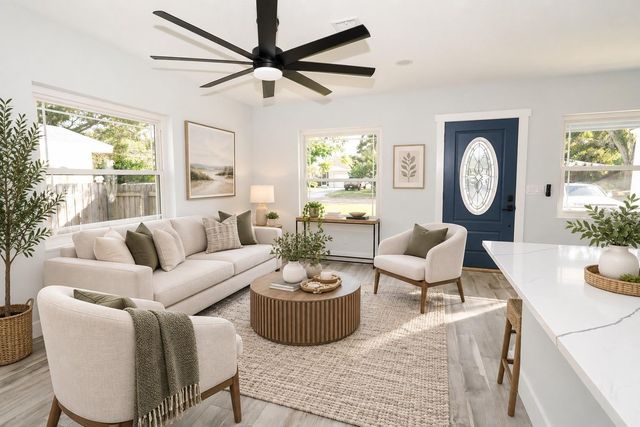 5817 DARTMOUTH AVENUE N, St Petersburg, FL 33710