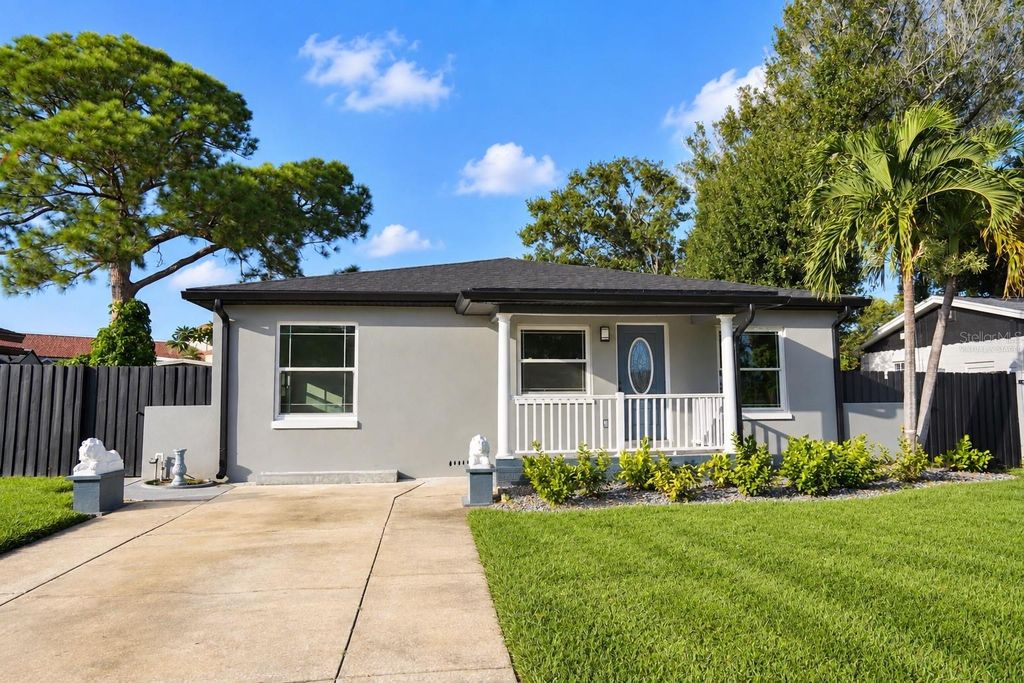 5817 DARTMOUTH AVENUE N, St Petersburg, FL 33710