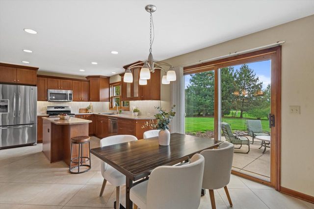 W148N6964 Terriwood DRIVE, Menomonee Falls, WI 53051
