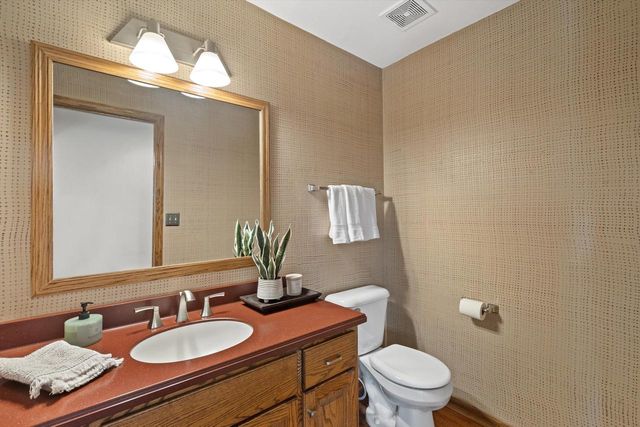 W148N6964 Terriwood DRIVE, Menomonee Falls, WI 53051