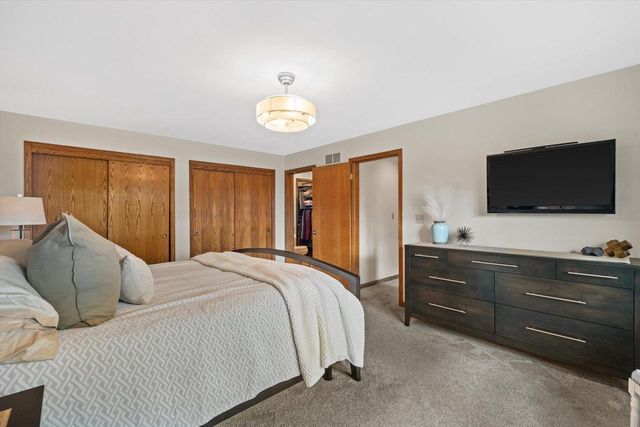 W148N6964 Terriwood DRIVE, Menomonee Falls, WI 53051