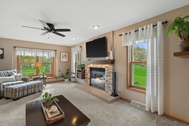 W148N6964 Terriwood DRIVE, Menomonee Falls, WI 53051