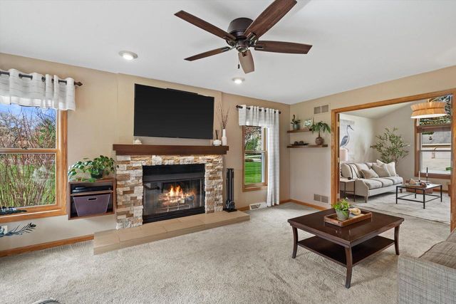 W148N6964 Terriwood DRIVE, Menomonee Falls, WI 53051