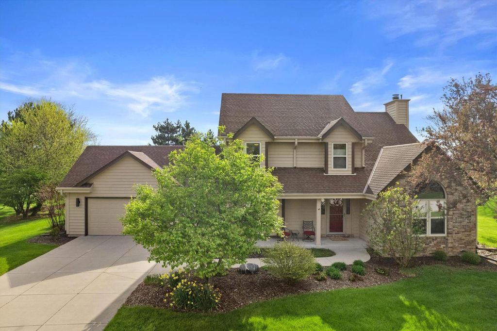 W148N6964 Terriwood DRIVE, Menomonee Falls, WI 53051