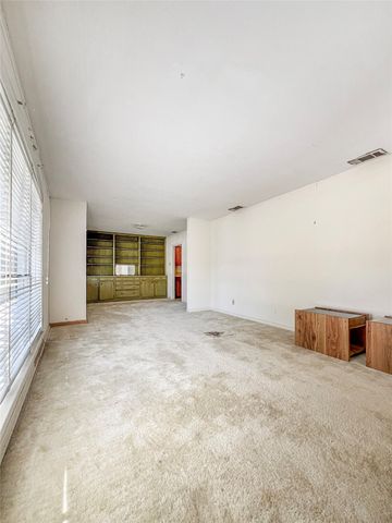 2706 Bois D Arc Street, Commerce, TX 75428
