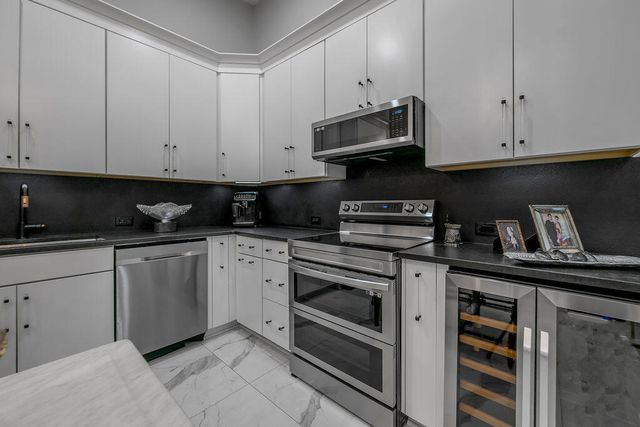 514 W Short Street 103, Lexington, KY 40507