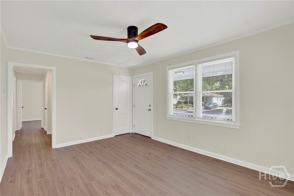 Image 6 of property listing at 2222 Hanson Street, Savannah, GA 31404