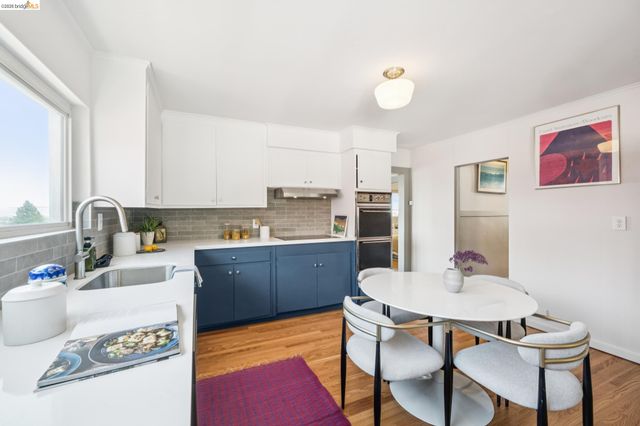3042 Carlsen St, Oakland, CA 94602