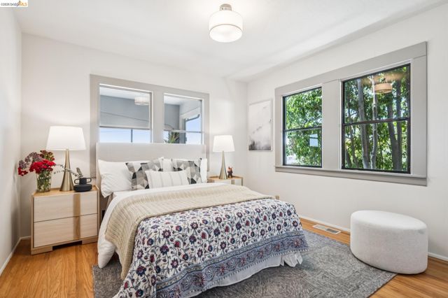 3042 Carlsen St, Oakland, CA 94602