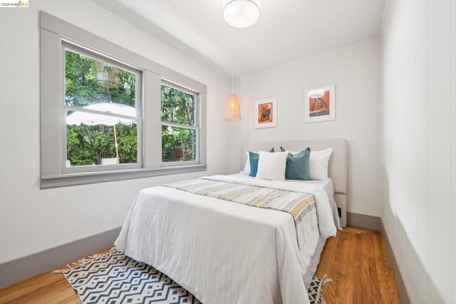 3042 Carlsen St, Oakland, CA 94602