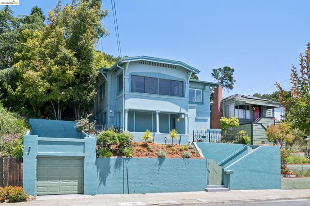3042 Carlsen St, Oakland, CA 94602