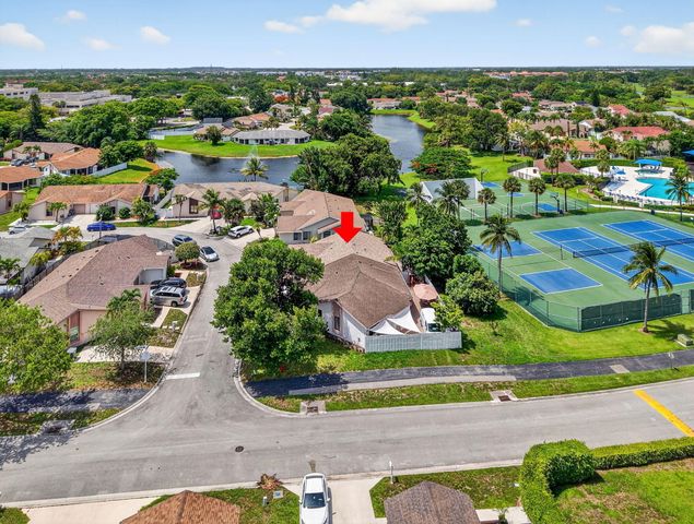 9667 Sunny Isle Circle, Boca Raton, FL 33428