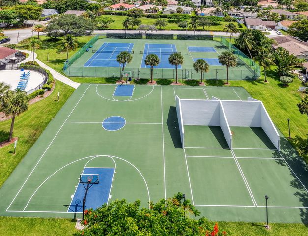 9667 Sunny Isle Circle, Boca Raton, FL 33428